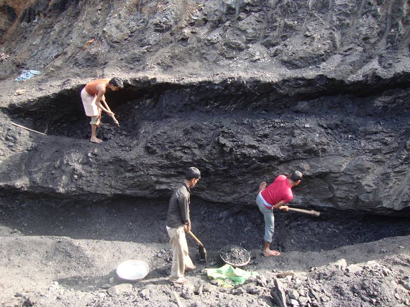 Coal seam mined at Mangkolemba